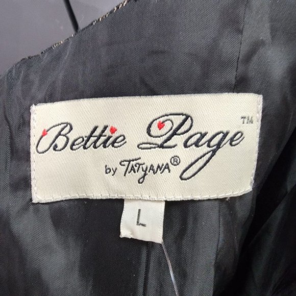 Elegant Black and Gold Floral Dress - Picture 11 of 13